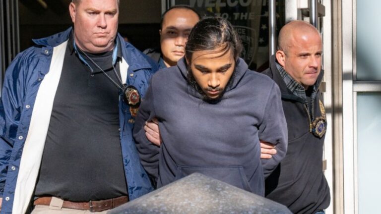 18-Year-Old Charged With Arson After Setting Subway Passenger on Fire in New York