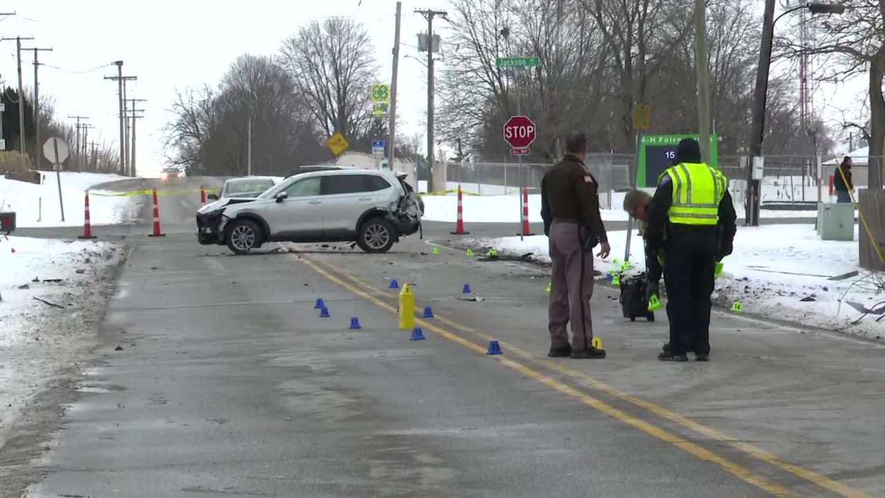 South Bend, IN – Crash Investigation Underway After 3-Vehicle Wreck Leaves One Dead Friday